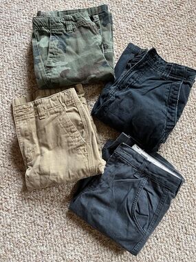 Youth cargo short lot size 10